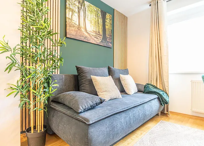 Apartment Charming 1br, Steps From Reumannplatz U1 Vienna