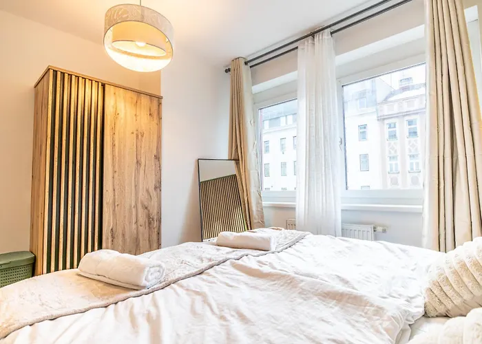 Apartment Charming 1br, Steps From Reumannplatz U1 Vienna