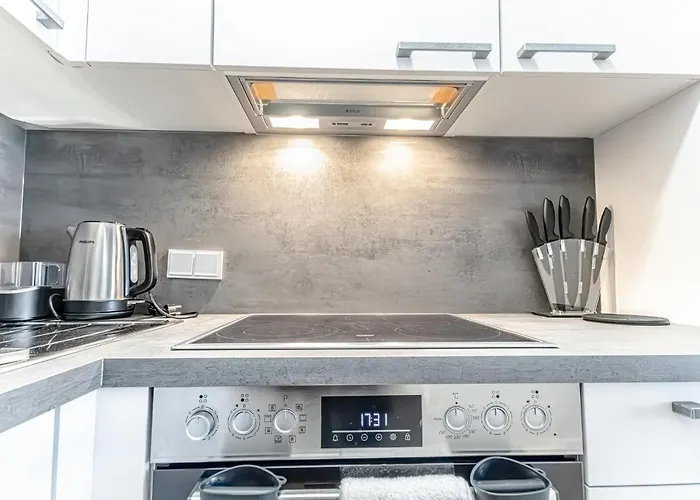 شقة Charming 1br, Steps From Reumannplatz U1 *